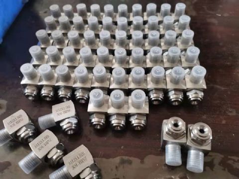 點(diǎn)擊查看詳細(xì)信息<br>標(biāo)題：轉(zhuǎn)角噴嘴 閱讀次數(shù)：1644