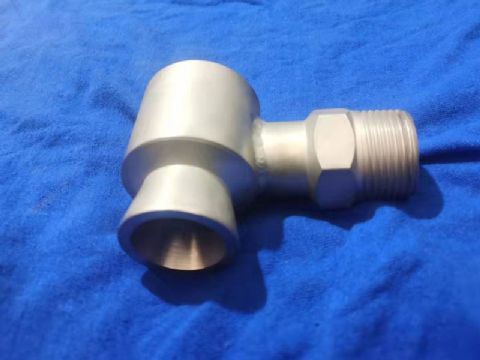 點(diǎn)擊查看詳細(xì)信息<br>標(biāo)題：轉(zhuǎn)角噴嘴 閱讀次數(shù)：1514